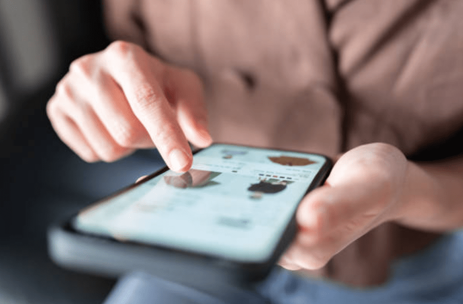 Supporting Small Businesses: Why We're Committing to a No-Amazon Year - Little Nest Community