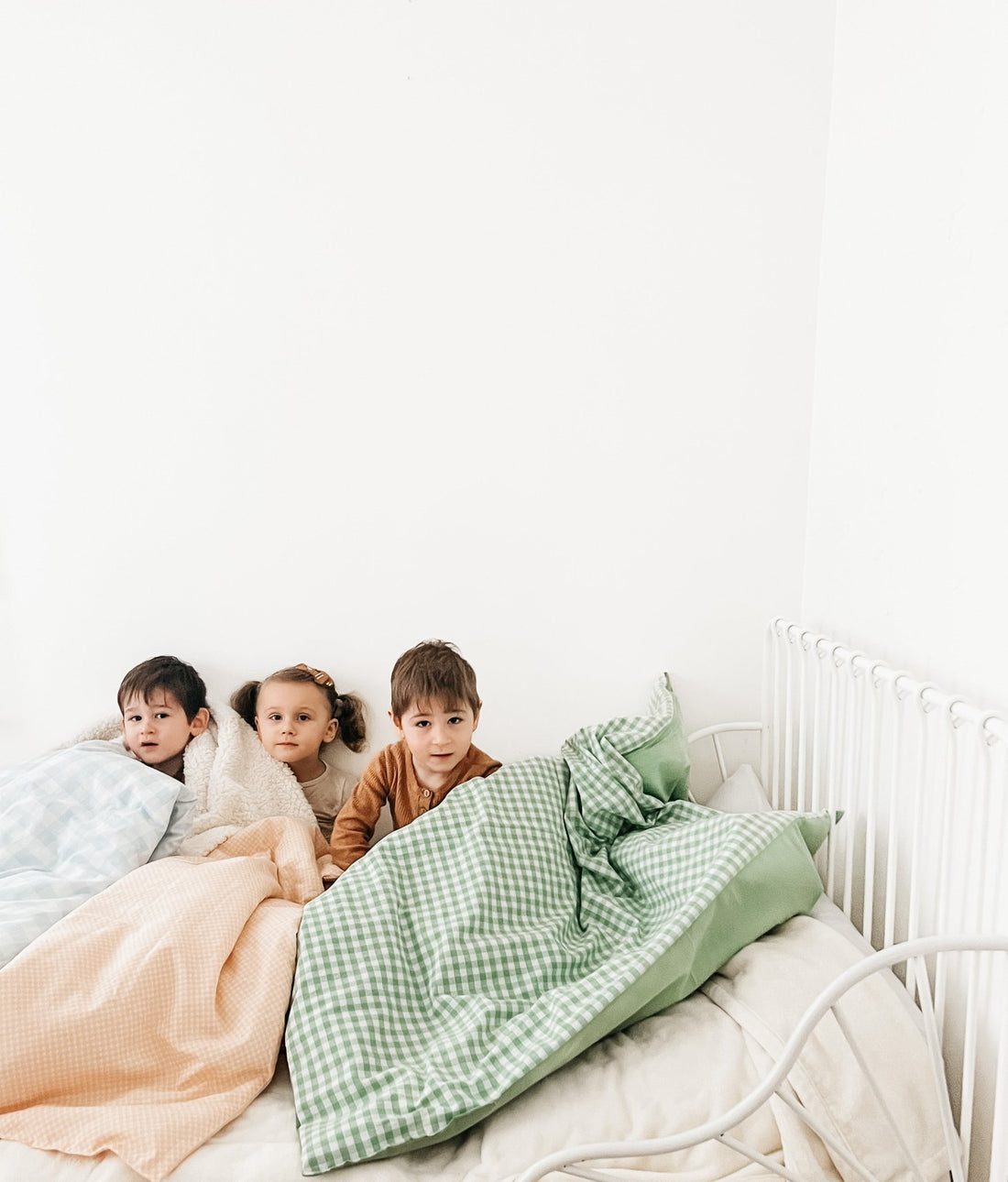 Ivy Gingham Quilted Blanket - Bright House