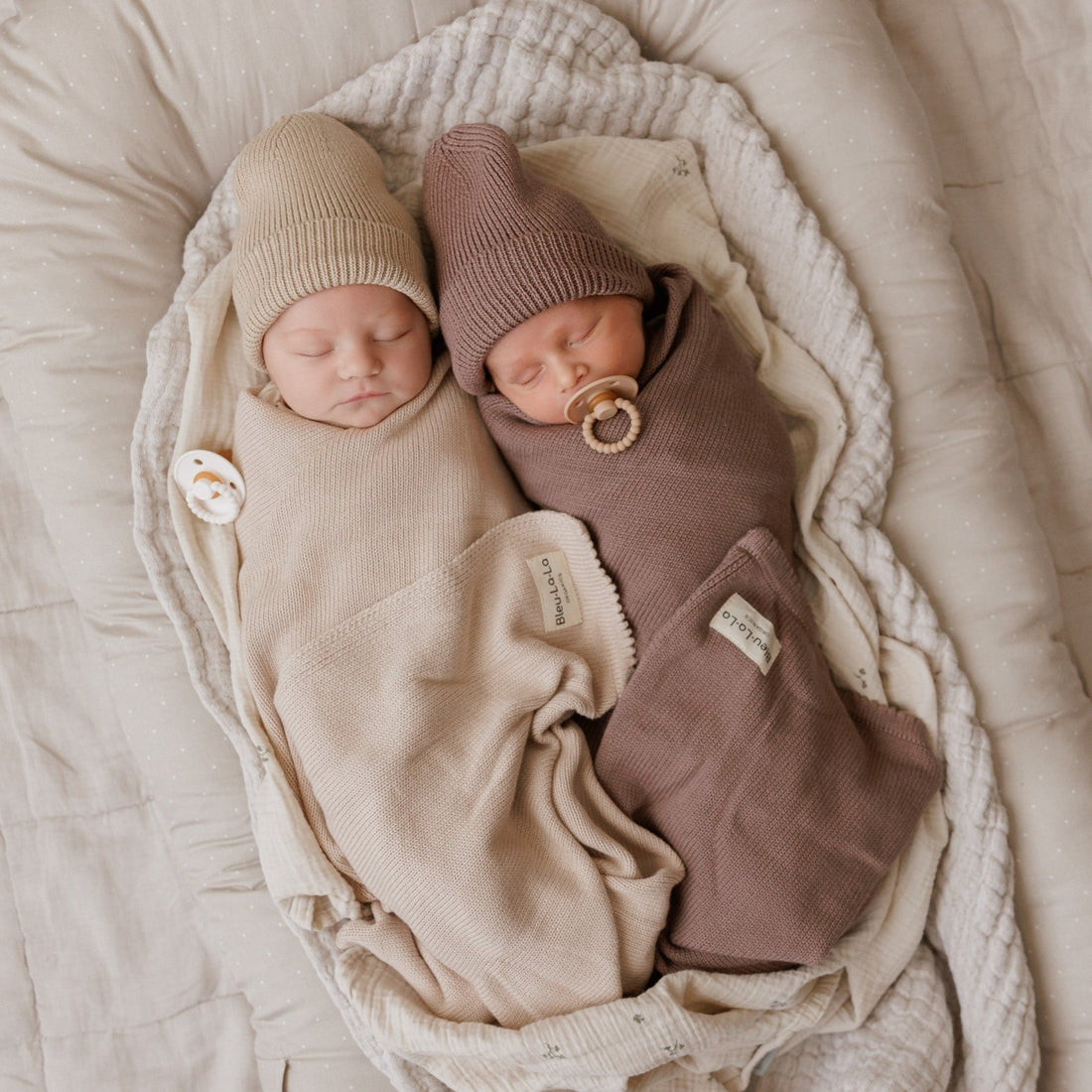 Luxe Collection 100% Organic Cotton Luxury Knit Baby Blanket + Hat Set with Gift Box - Bright House